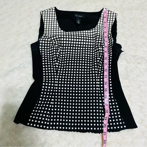 WHBM Graphic Black White Peplum Tank Skirt Suit Set size 0 - Picture 4 of 10